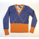 Sweater blue square flower