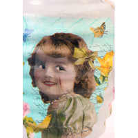 Vaas meisje met vlinders