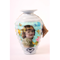 Vaas meisje met vlinders