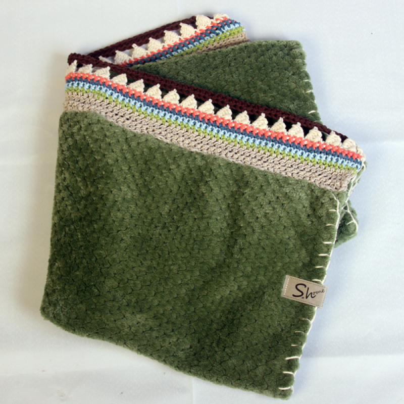 Dekentje met gehaakte rand 31